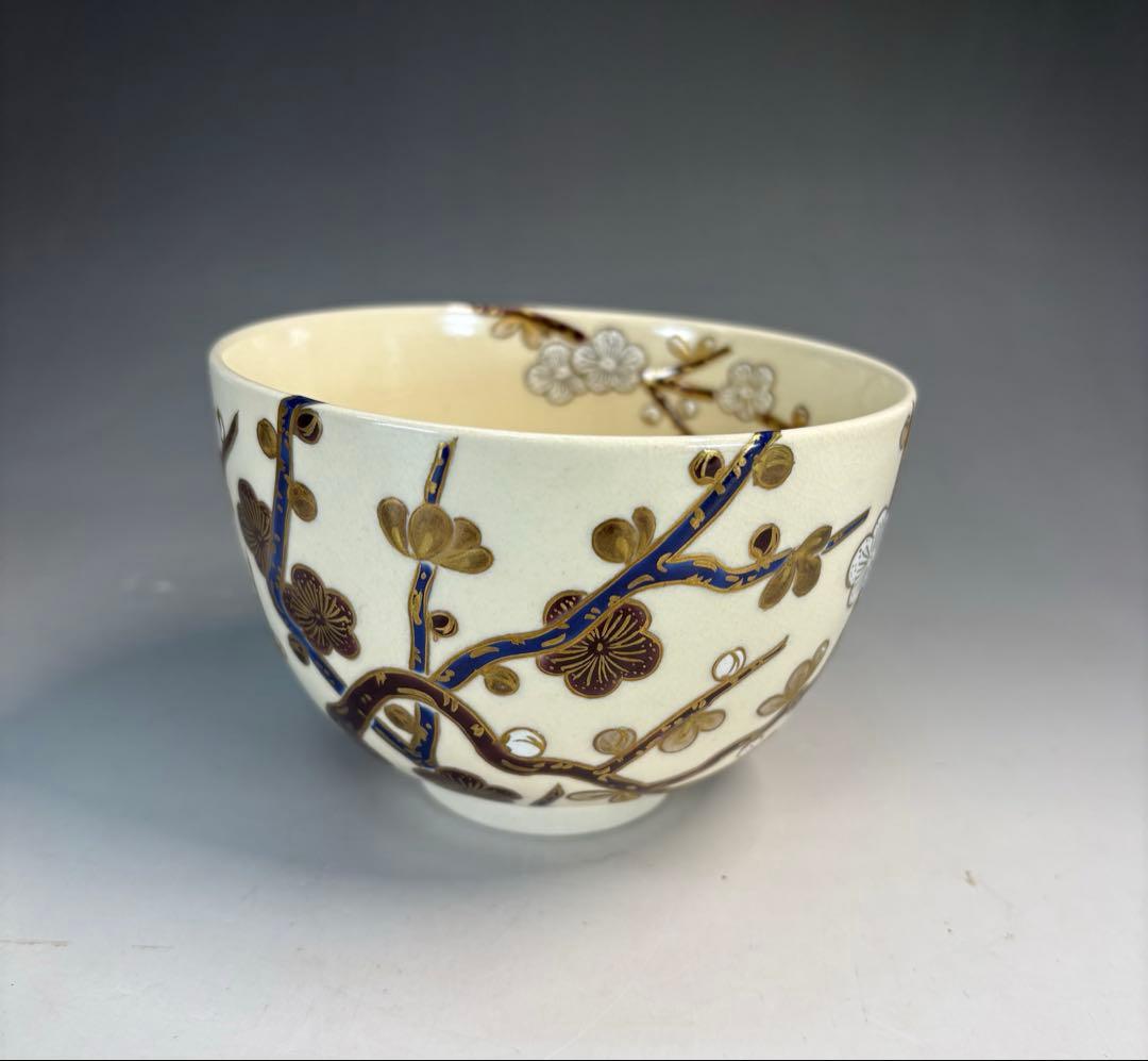 【中古品】清閑寺窯　杉田祥平造　色絵紅白梅ノ画茶碗（共箱）