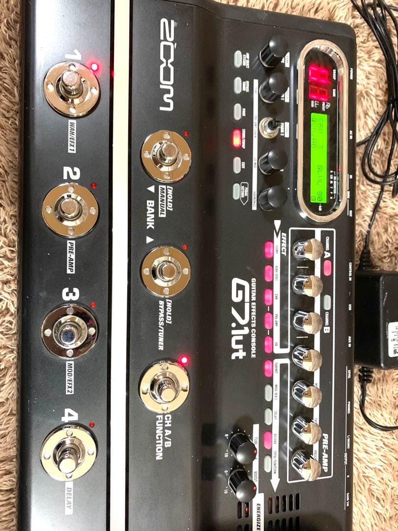 ZOOM G7.1ut ギターマルチエフェクター　アダプター付属