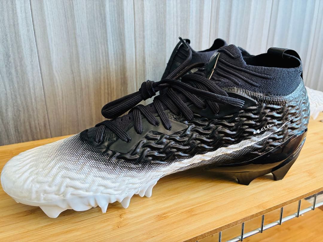 ⭐︎希少未使用⭐︎UNDER ARMOUR SPOTLIGHT PRO 2025 黒