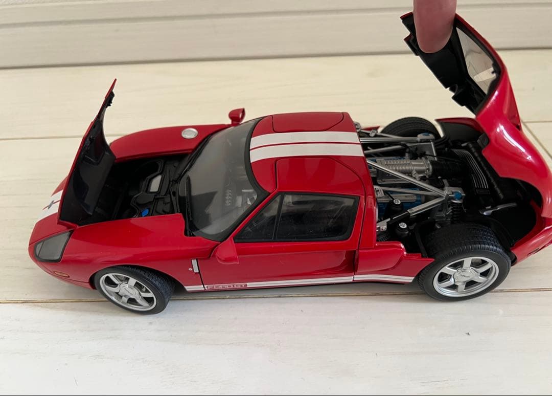 本日限定値下げ　オートアート社製　1／１８　フォード GT ミニカー