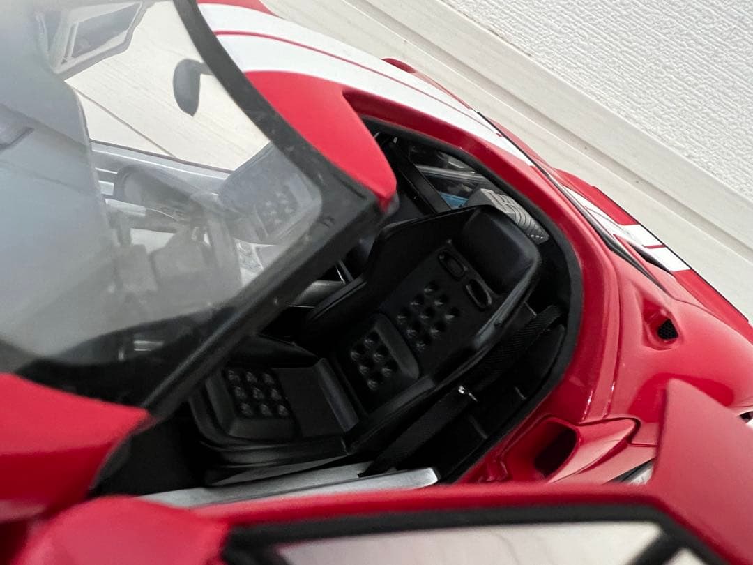 本日限定値下げ　オートアート社製　1／１８　フォード GT ミニカー