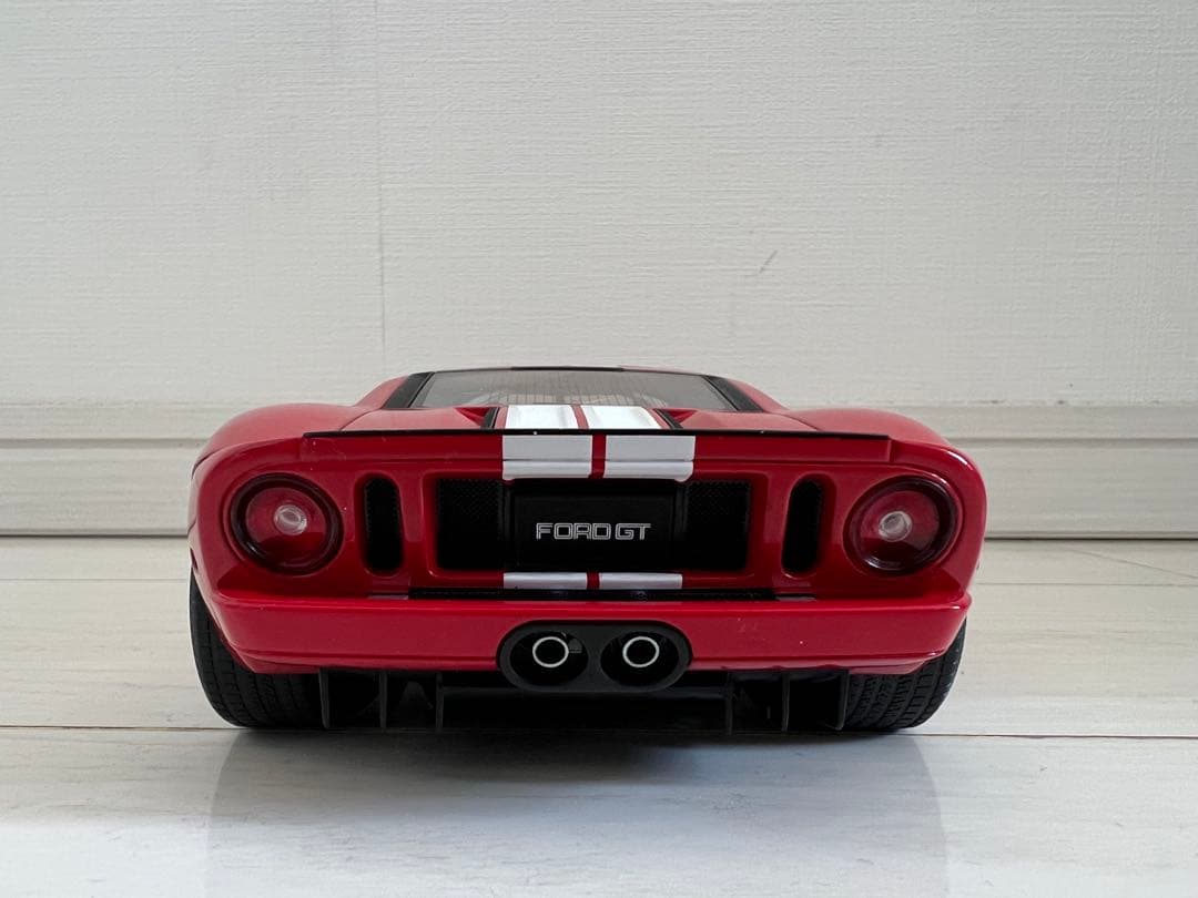 本日限定値下げ　オートアート社製　1／１８　フォード GT ミニカー