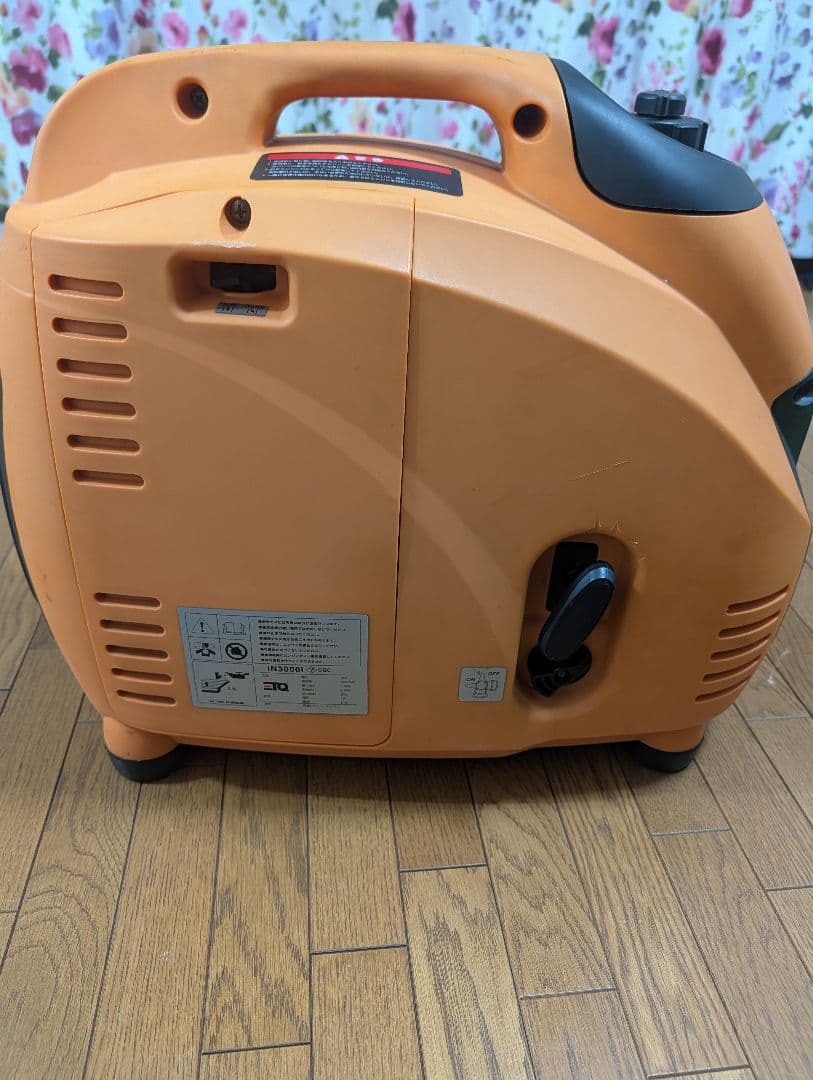ETQ　インバーター発電機　IN3000i