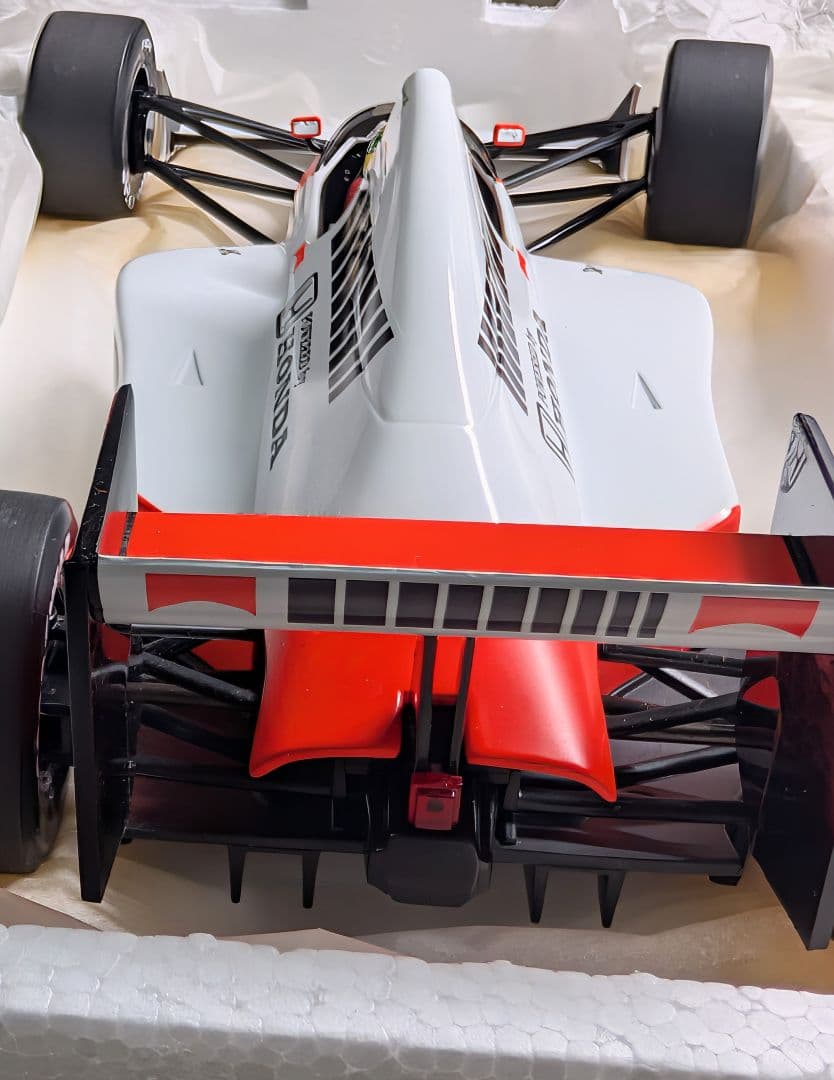 ミニチャンプス 1/18スケール マクラーレン・ホンダ アイルトン・セナ