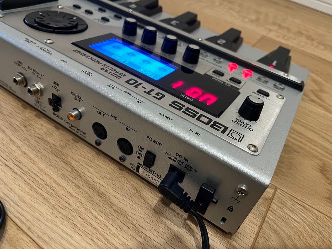 BOSS GT10 ギターエフェクター