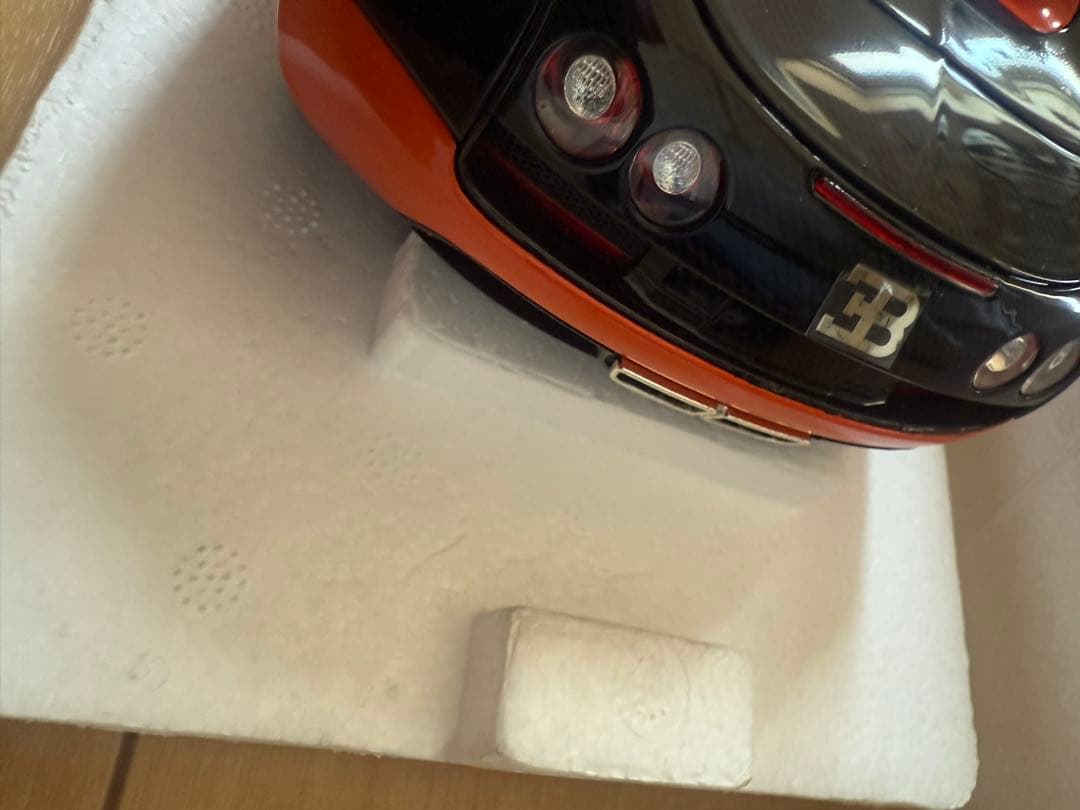 ミニカー MINICHAMPSBugattiVeyron Super Sport 2011