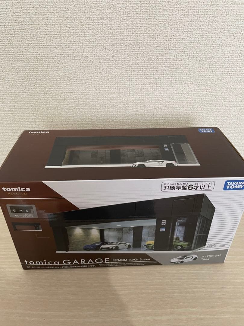 ミニカー tomica GARAGE PREMIUM BLACK Edition
