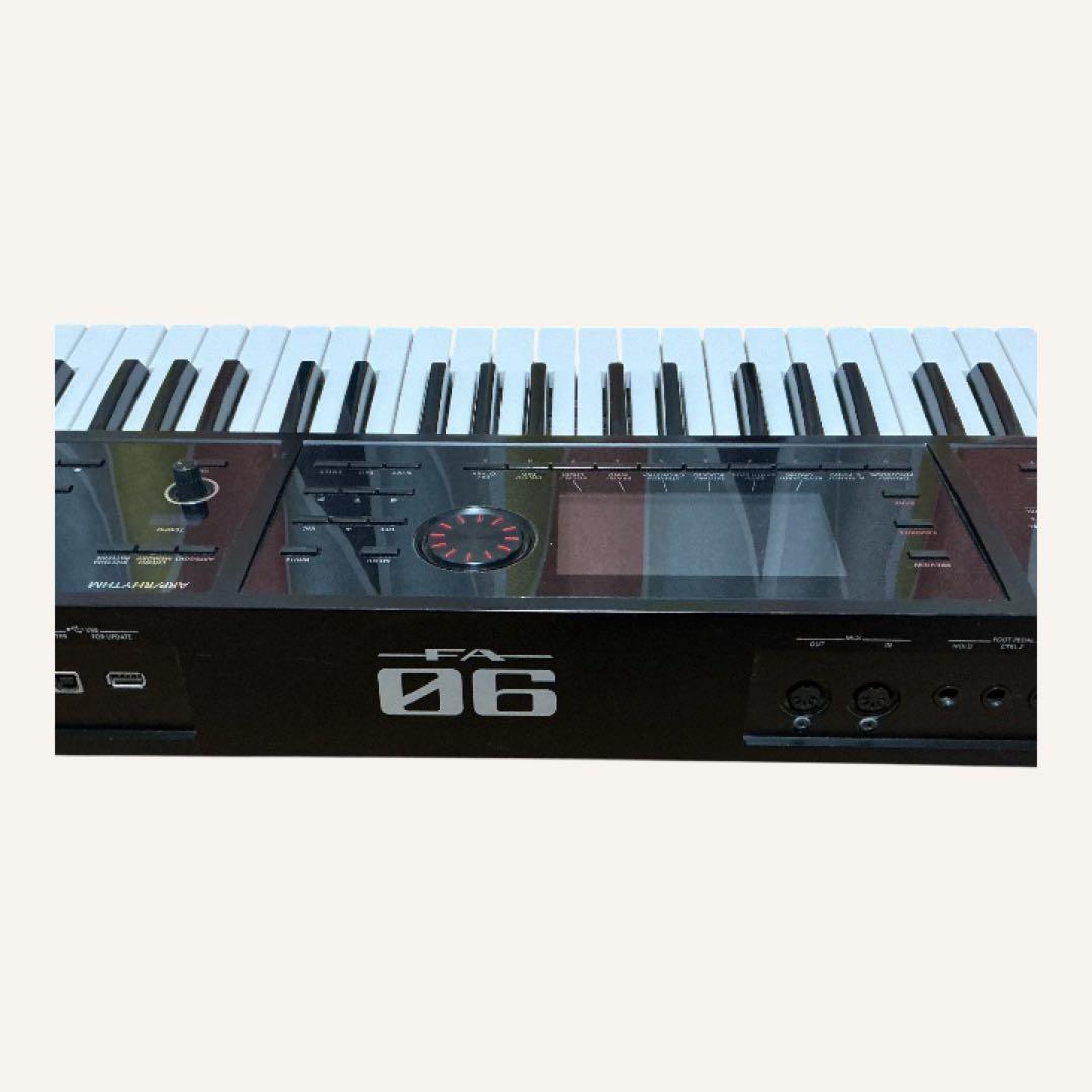 【値下げ中】Roland FA-06 シンセサイザー