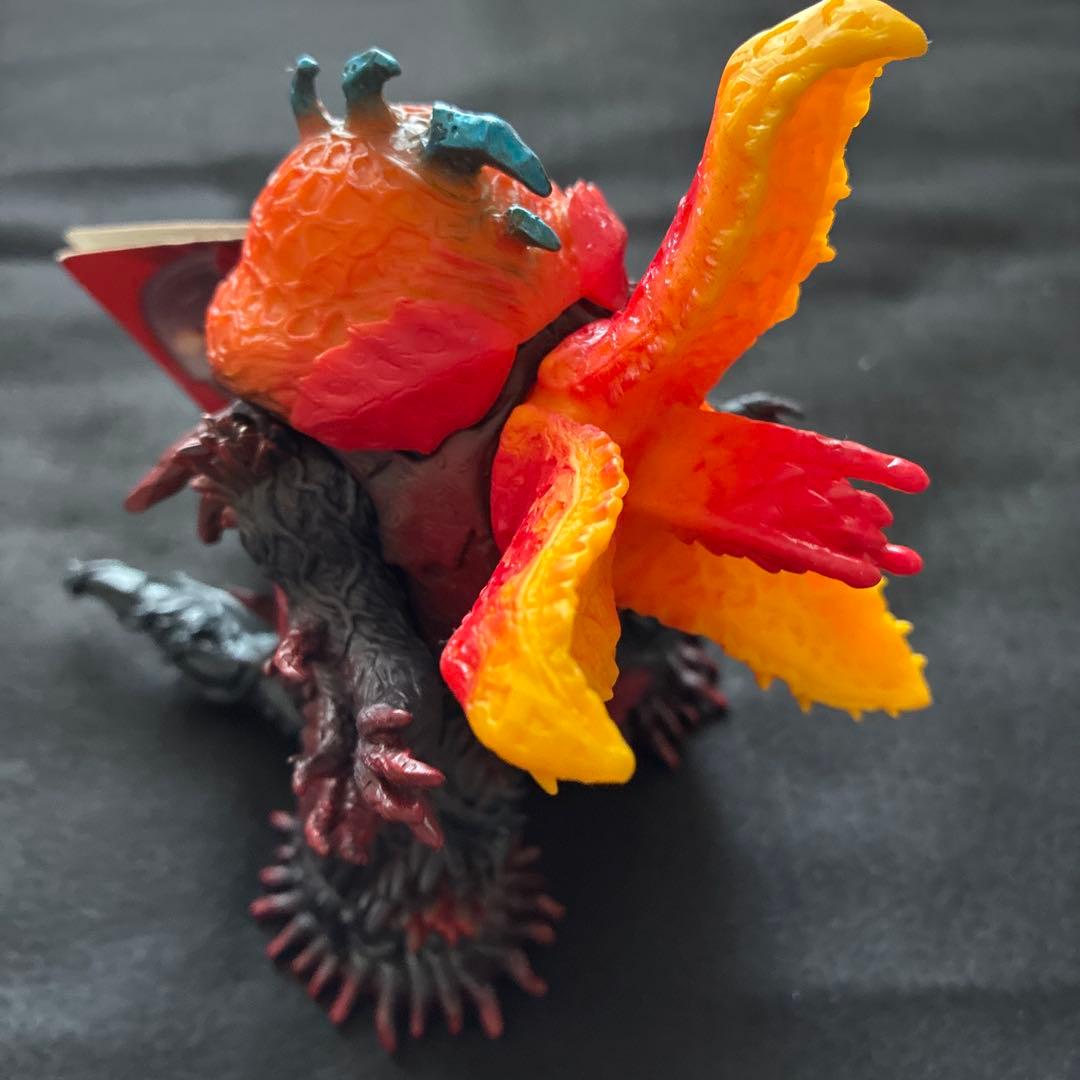 ⭐️タグ付⭐️ウルトラマンネクサス3 ラフレイア　バンダイ　怪獣フィギュア　ソフビ