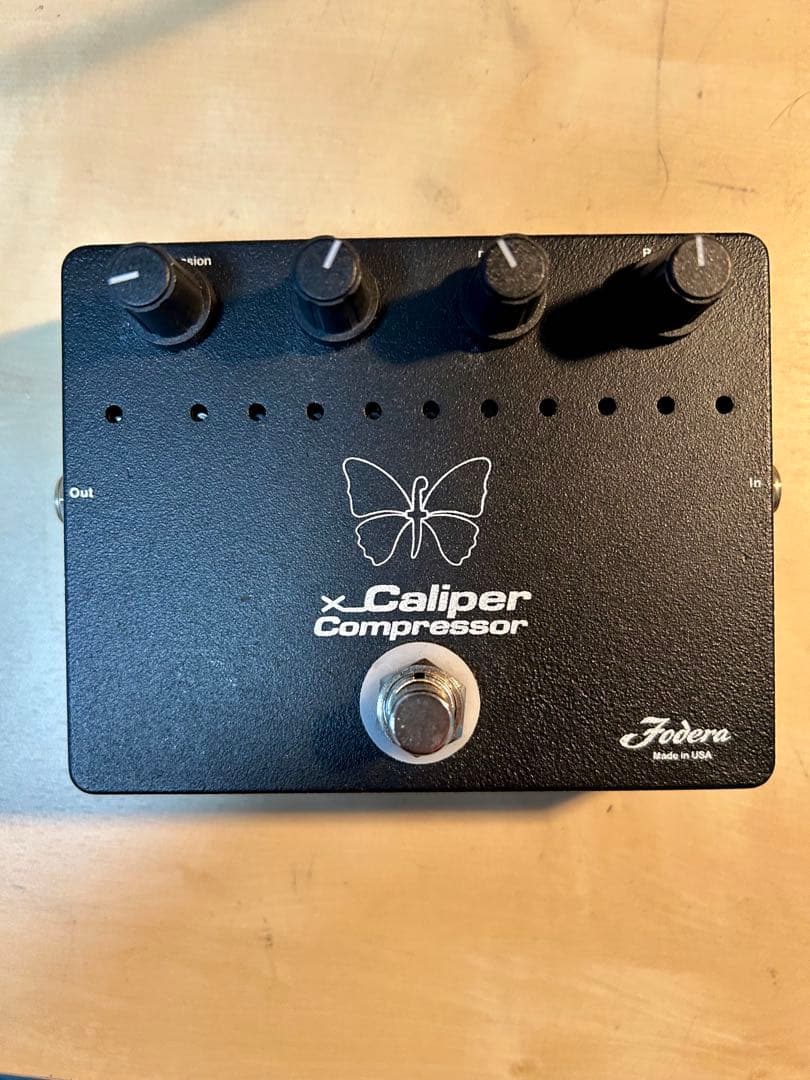 ベース Fodera x-Caliper Compressor