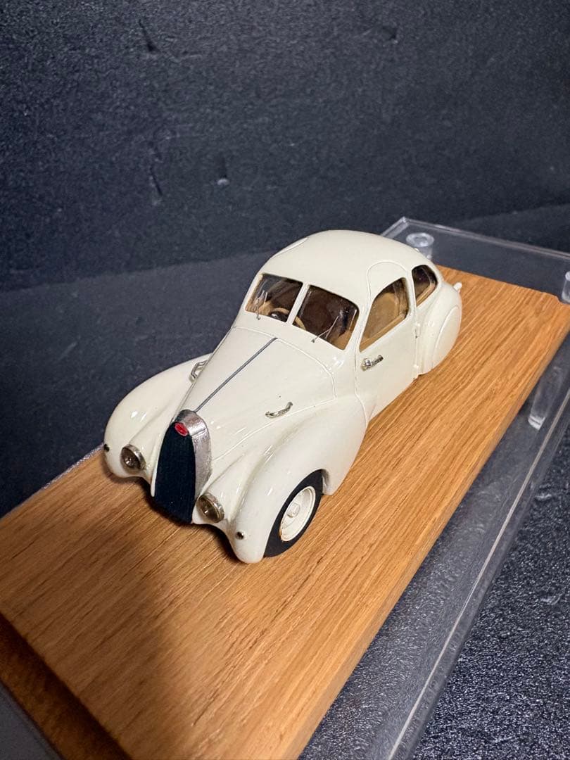 ミニカー heco 1/43 Bugatti T73A 1947