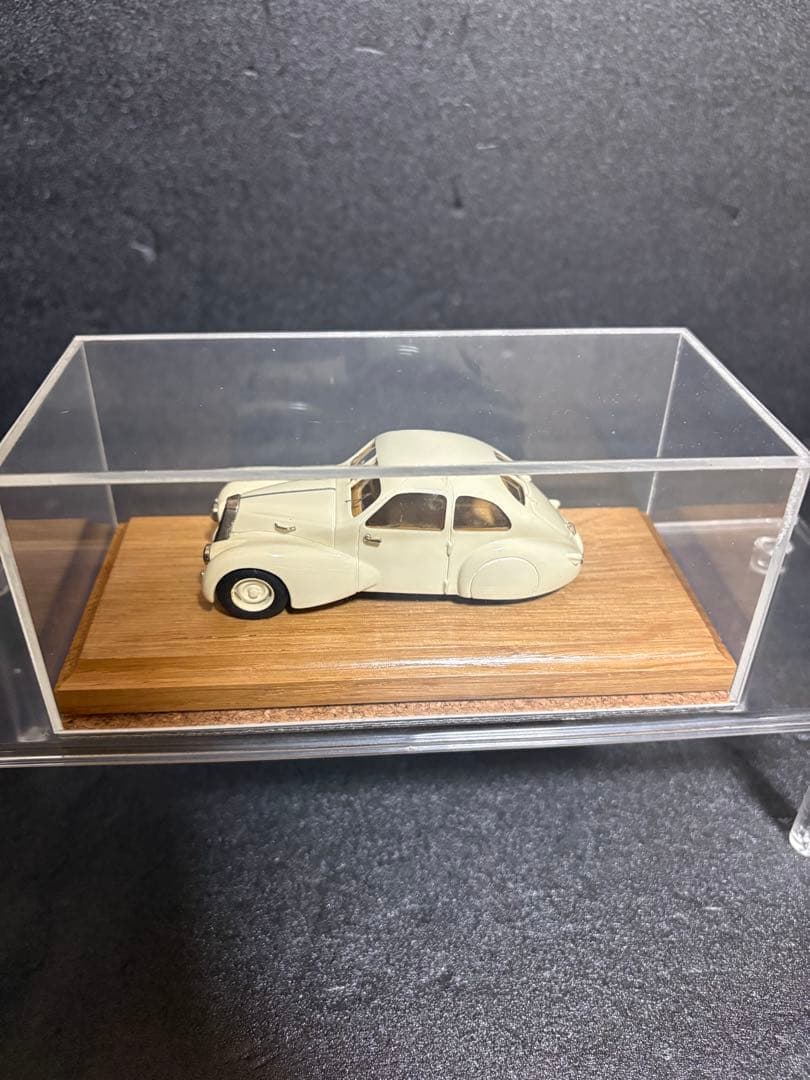 ミニカー heco 1/43 Bugatti T73A 1947