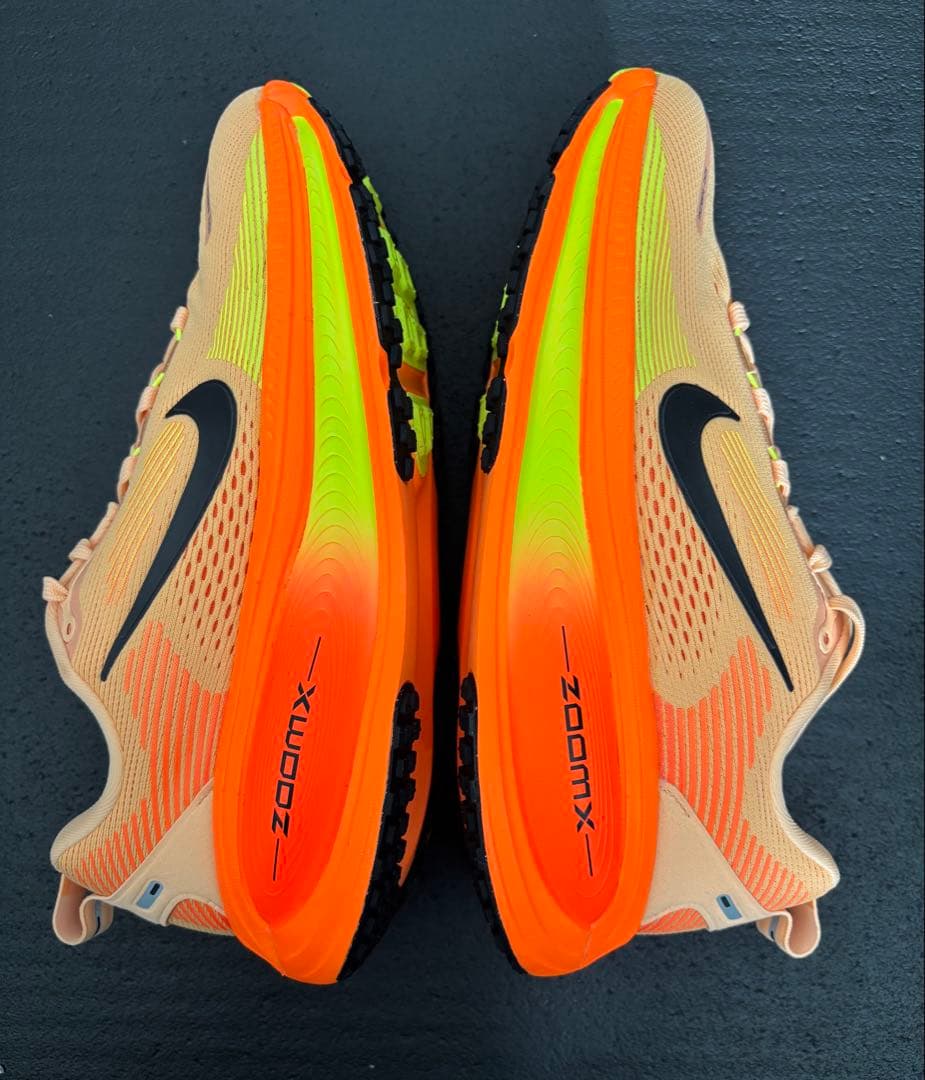 Nike Zoom ボメロ18 25.0 新品未使用