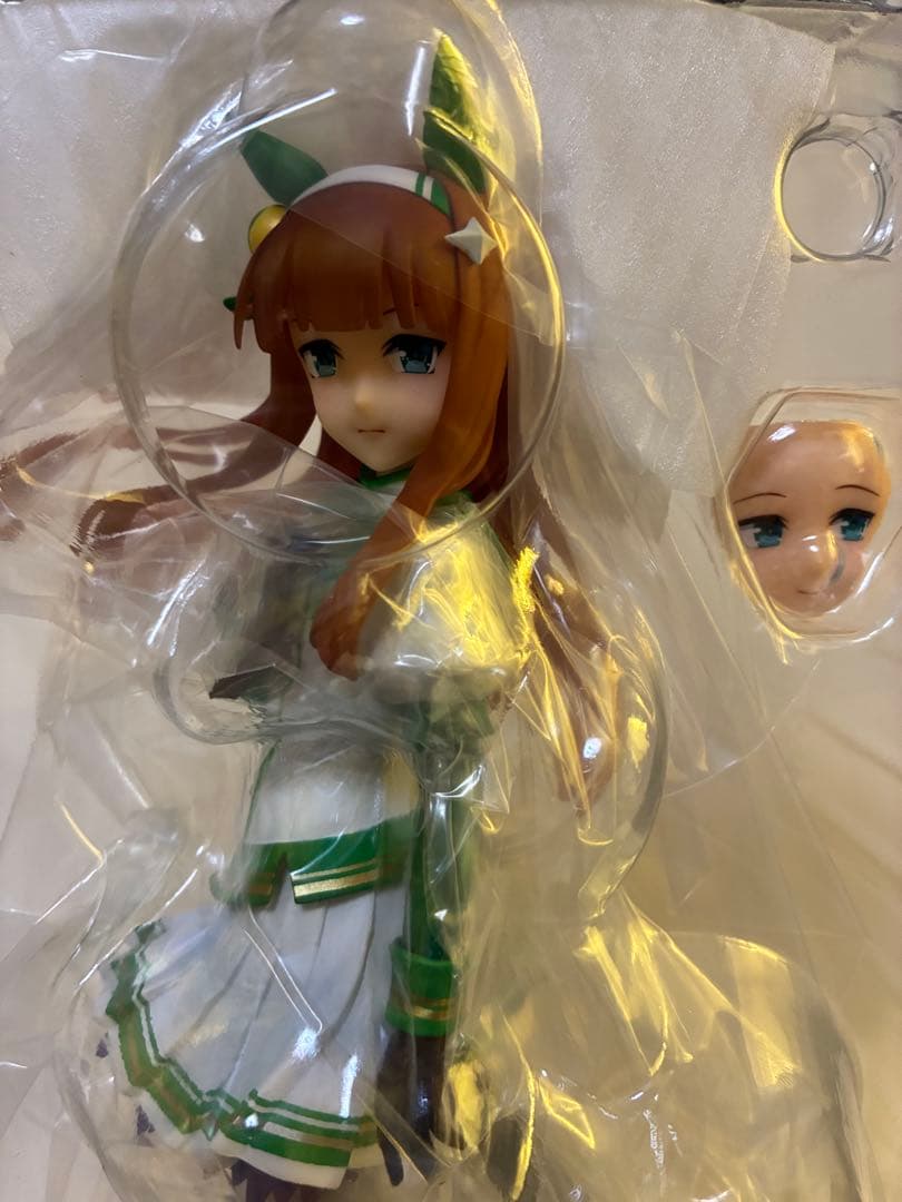 サイレンススズカフィギュア ウマ娘　Lucrea