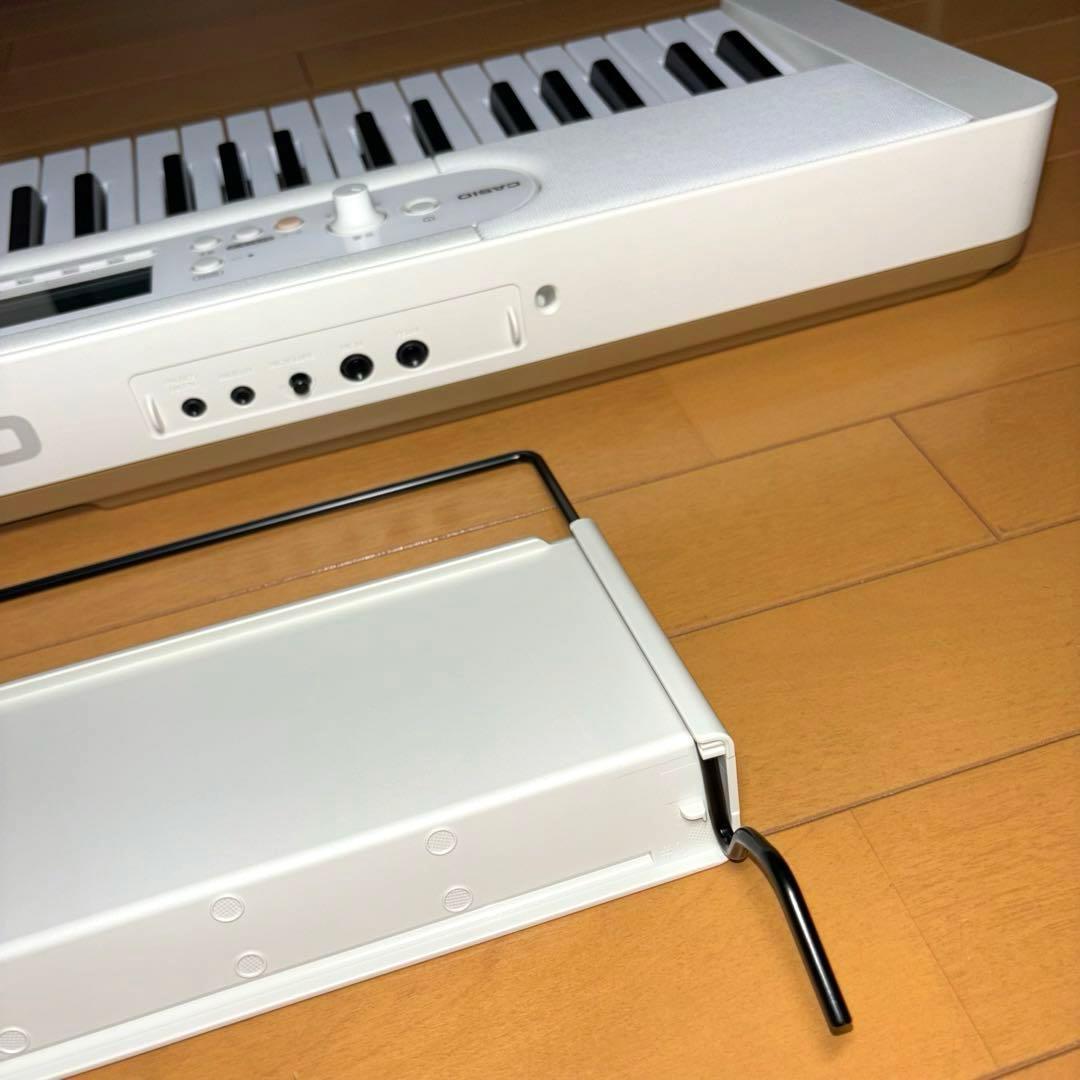 CASIO電子キーボード 光ナビゲーション LK-526 2022年製