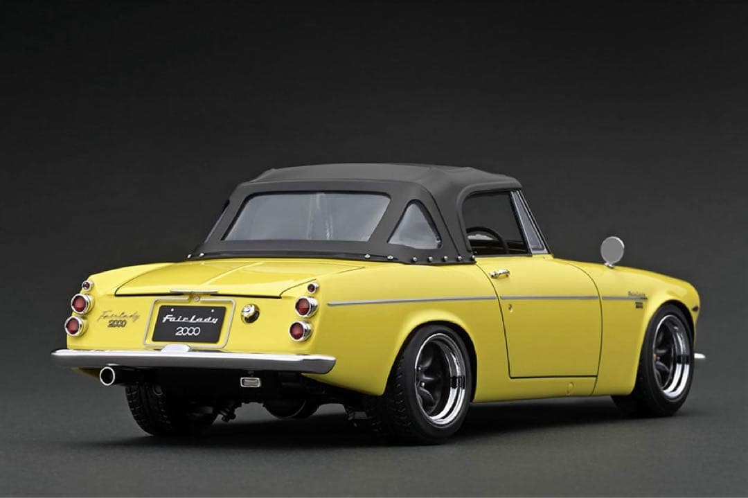 ミニカー IG2714 1/18 DATSUN Fairlady 2000