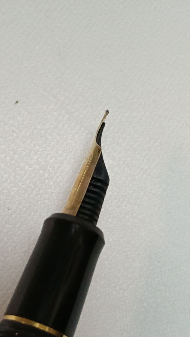 万年筆　PILOT CUSTOM 823 ペン先14K 585 15 〈M〉