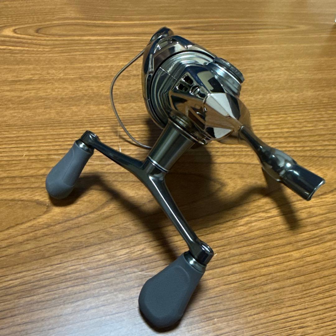 【美品】シマノ 22ステラ C3000SDHHG スピニングリール