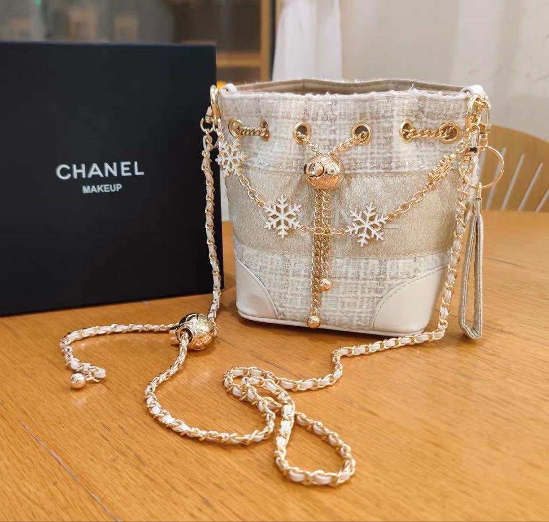 非売品 CHANEL ノベルティ 白 ツイード バケットバッグ　値下げ　箱付き