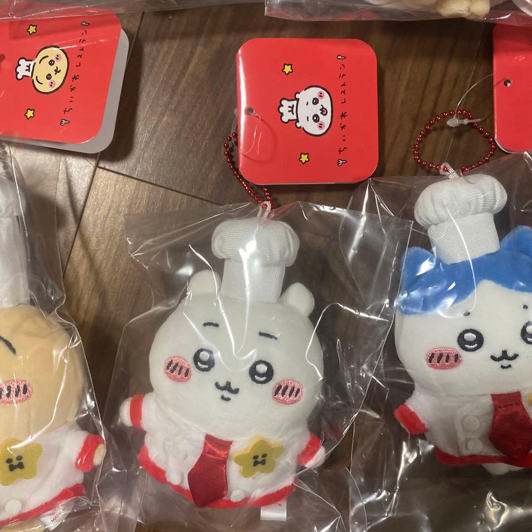 ちいかわ　レストラン　コック　キッチン担当　シーサー　くりまんじゅう　うさぎ
