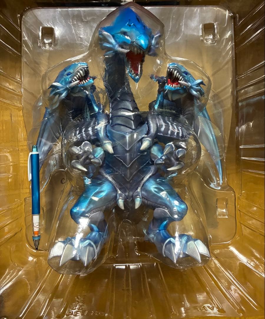 遊戯王　青眼の究極龍　ビッグサイズフィギュア 海外限定販売品