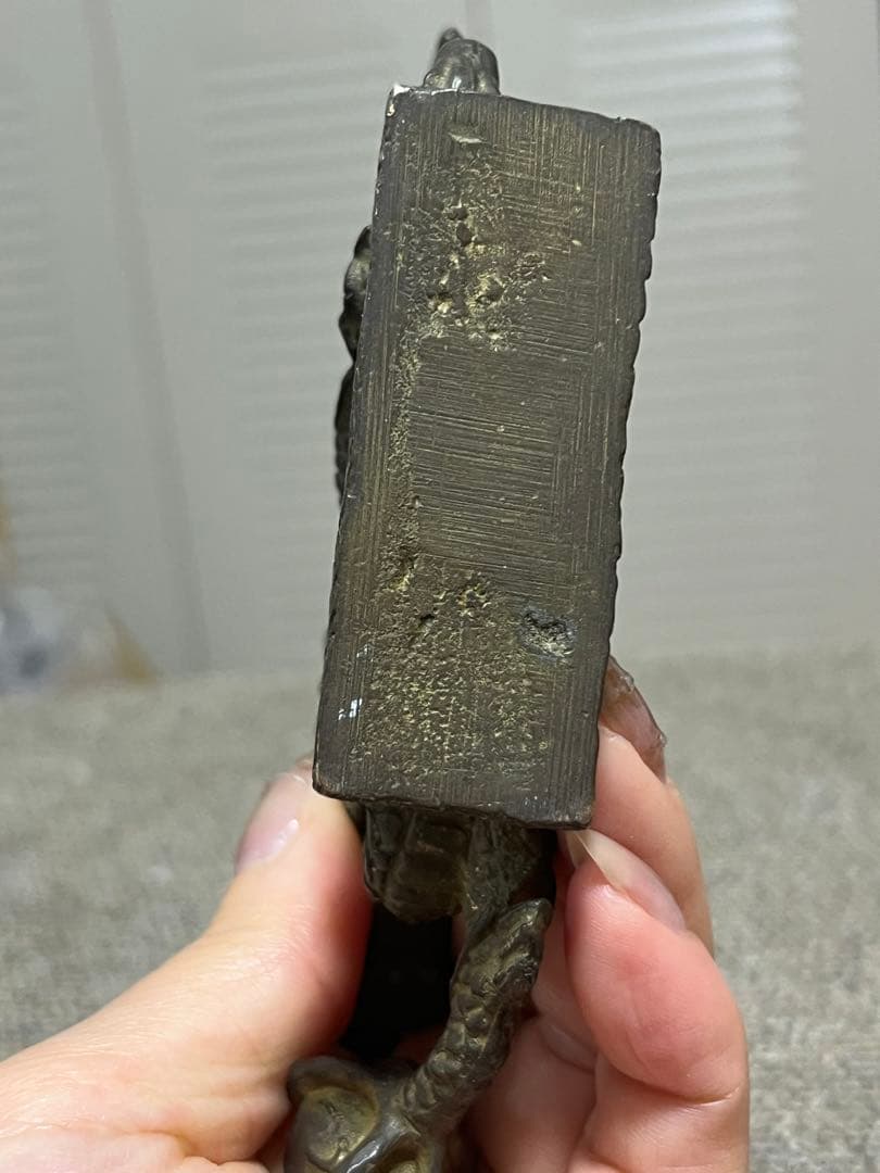 風水 置物 龍の置物 龍ドラゴン 5本爪 右手に玉を持つ龍 金属工芸 銅製 文鎮