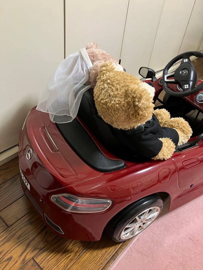 正規ディラーにて購入メルセデスベンツSLS197 ペダル式キッズカー 【超美品】