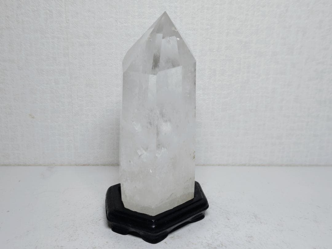 水晶 492g クォーツ 原石 鑑賞石 自然石 誕生石 宝石 鉱物 鉱石 水石