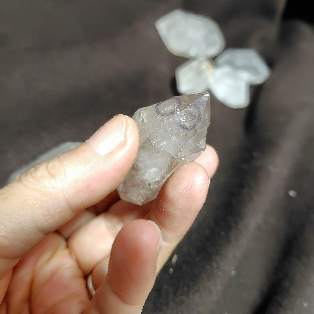 専用❤水入り水晶16個、黒砂あり、気泡あり、多彩