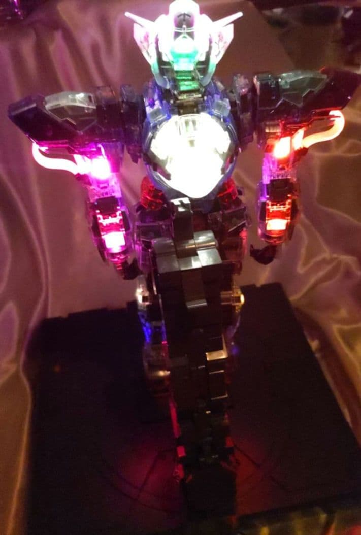 PG 1/60 ガンダムエクシア (LIGHTING MODEL)組立済LED付