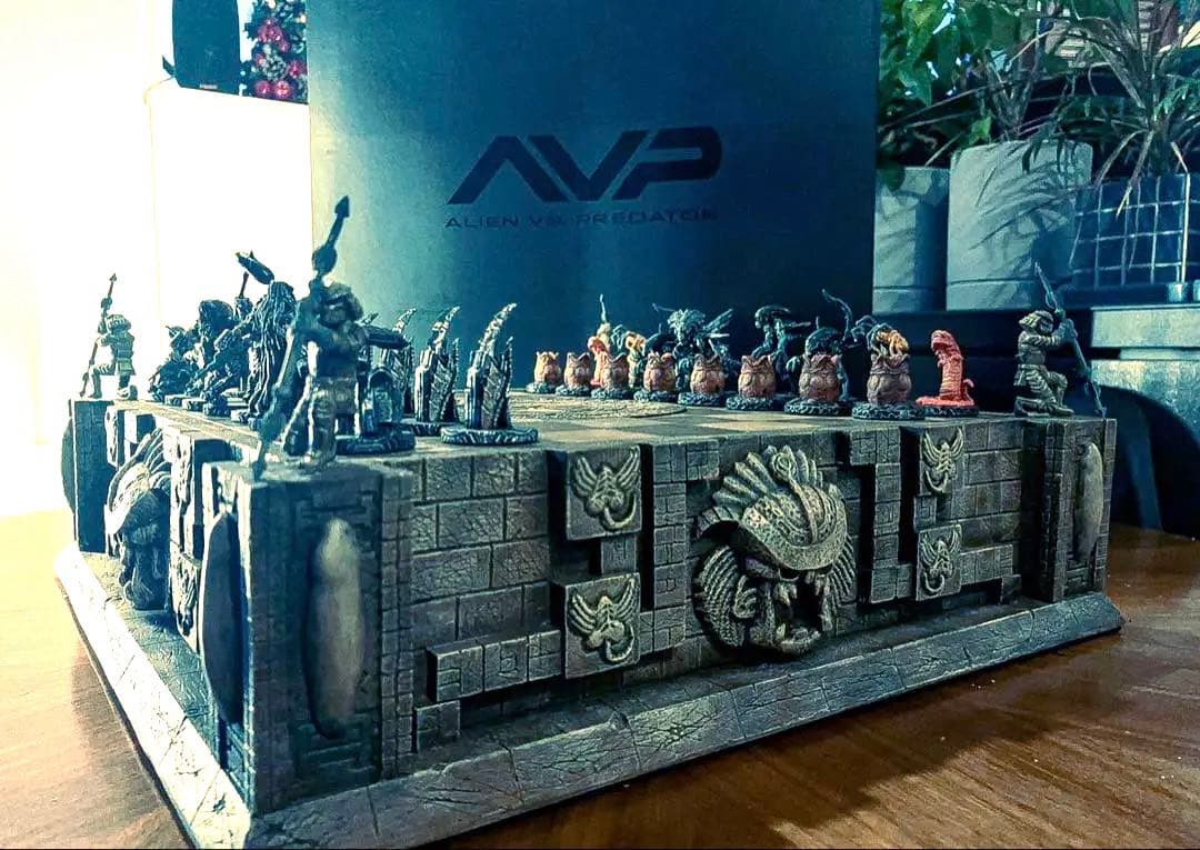 新品セール！Aliens vs Predatorエイリアンプレデター限定チェス