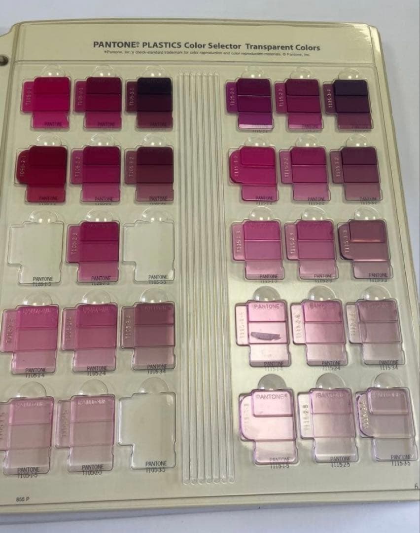 PANTONE plastics color selector 3冊セット