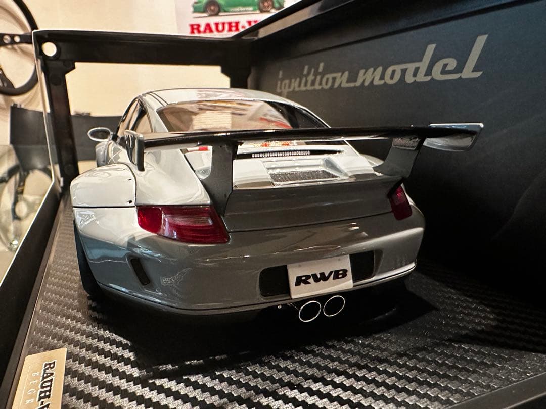 RWB997 イグニション1/18 シルバー