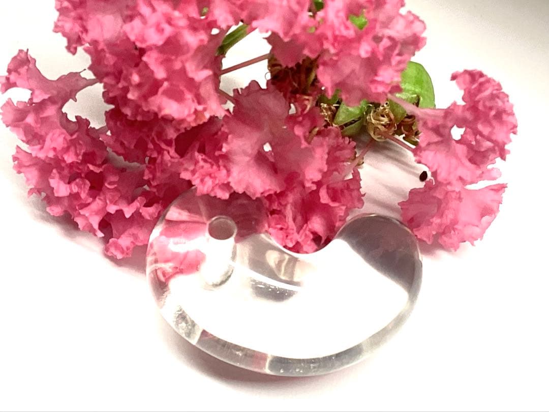 ✳貴重‼️ 国産水晶最高峰の黒平水晶大型勾玉　透明感良好　ネックレスにも　鑑別書付