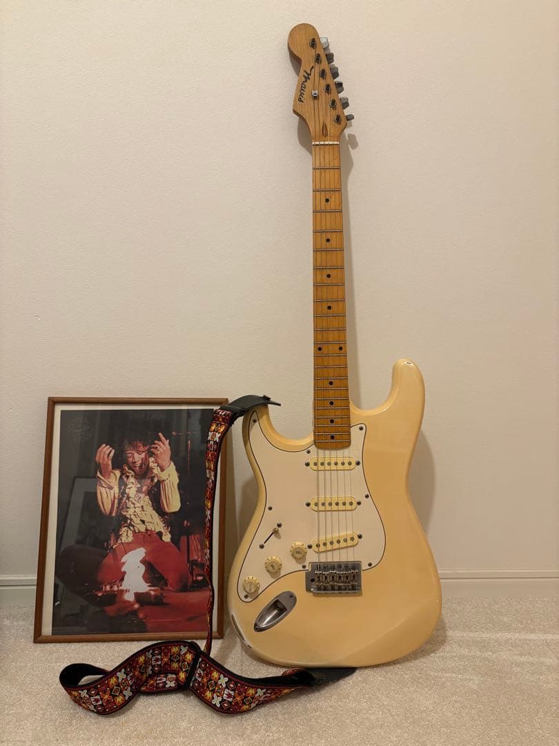 て*つ様 Jimi Hendrix Stratocaster model クリー