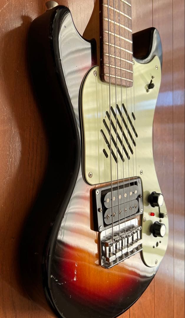 マリンライダー整備済コーラス付アンプ内蔵エレキギターミディアムスケール黒澤楽器