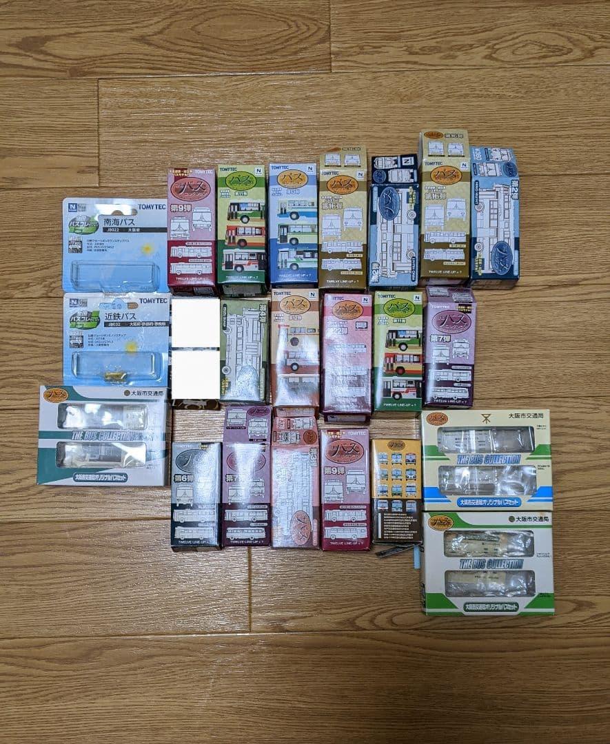 ミニチュアバス多数26台 ケース展示品【美品】