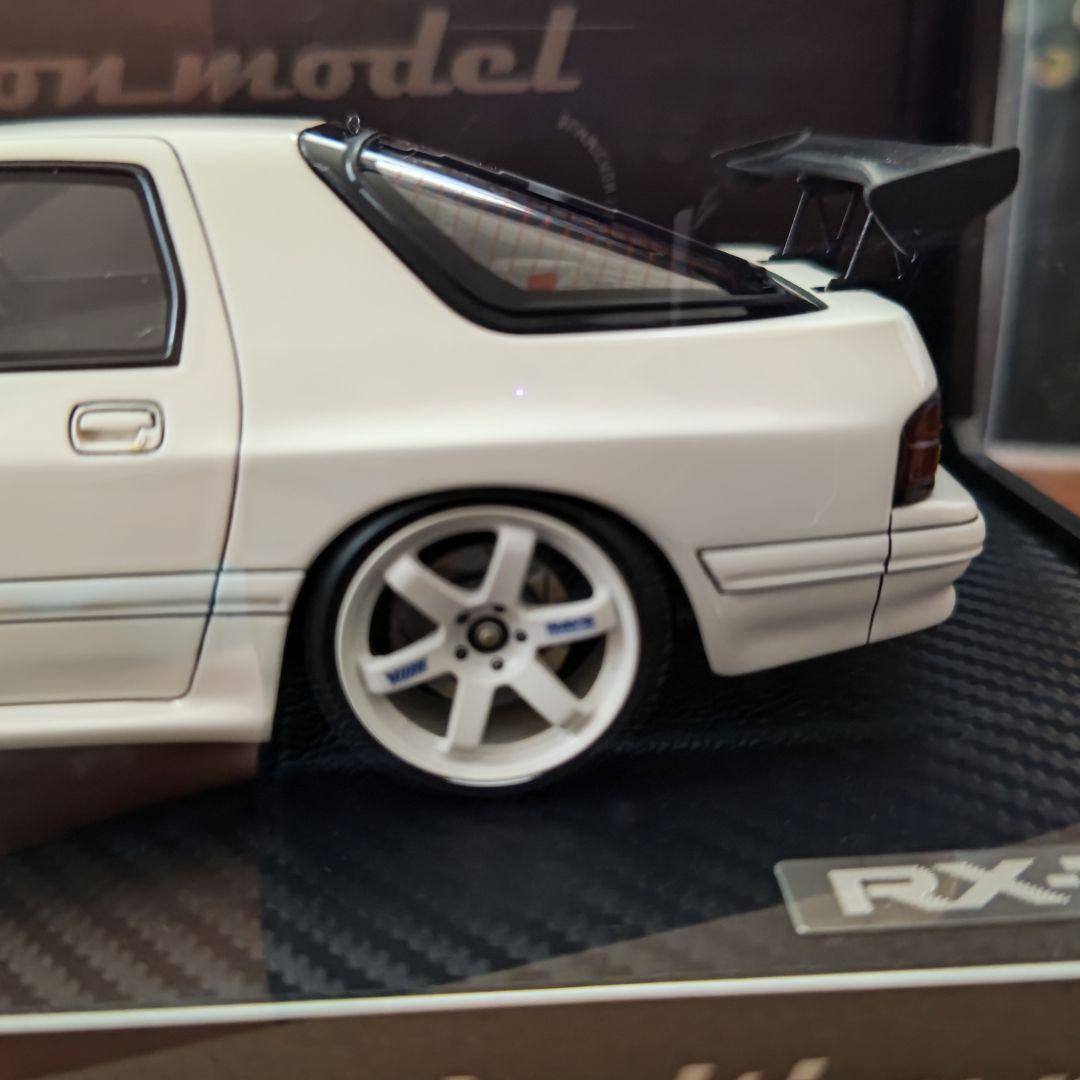 1/18ミニカー