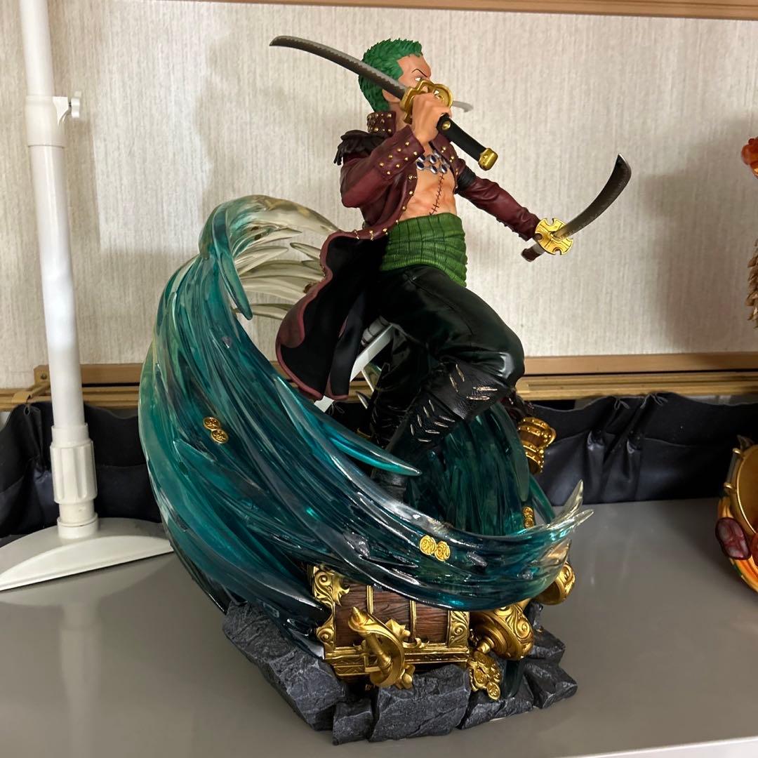 ロロノア・ゾロ　ログコレクション　スタチューフィギュア