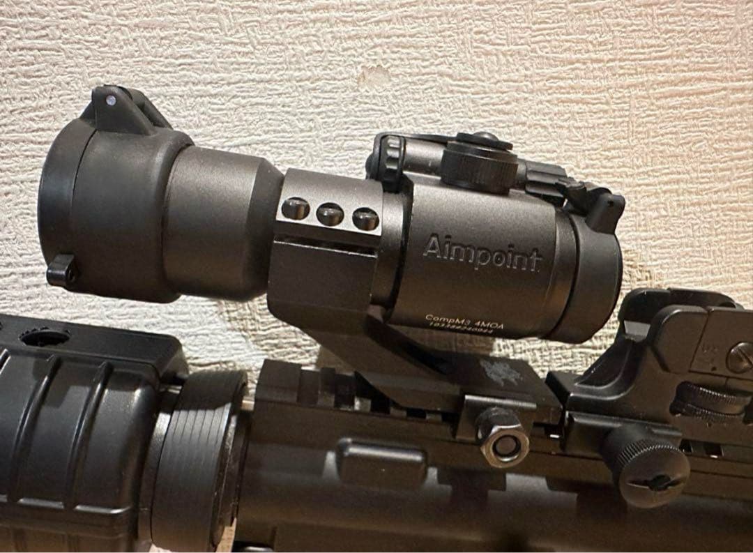 M4カービン エアガン Aimpoint付き