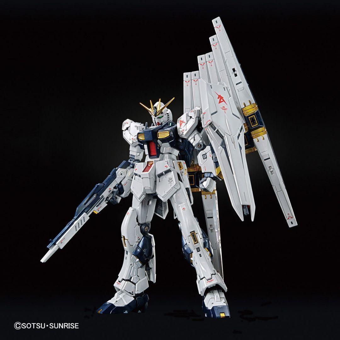 ガンダムベース限定νガンダムチタニウムフィニッシュ＆サザビーメカニカルコアメッキ