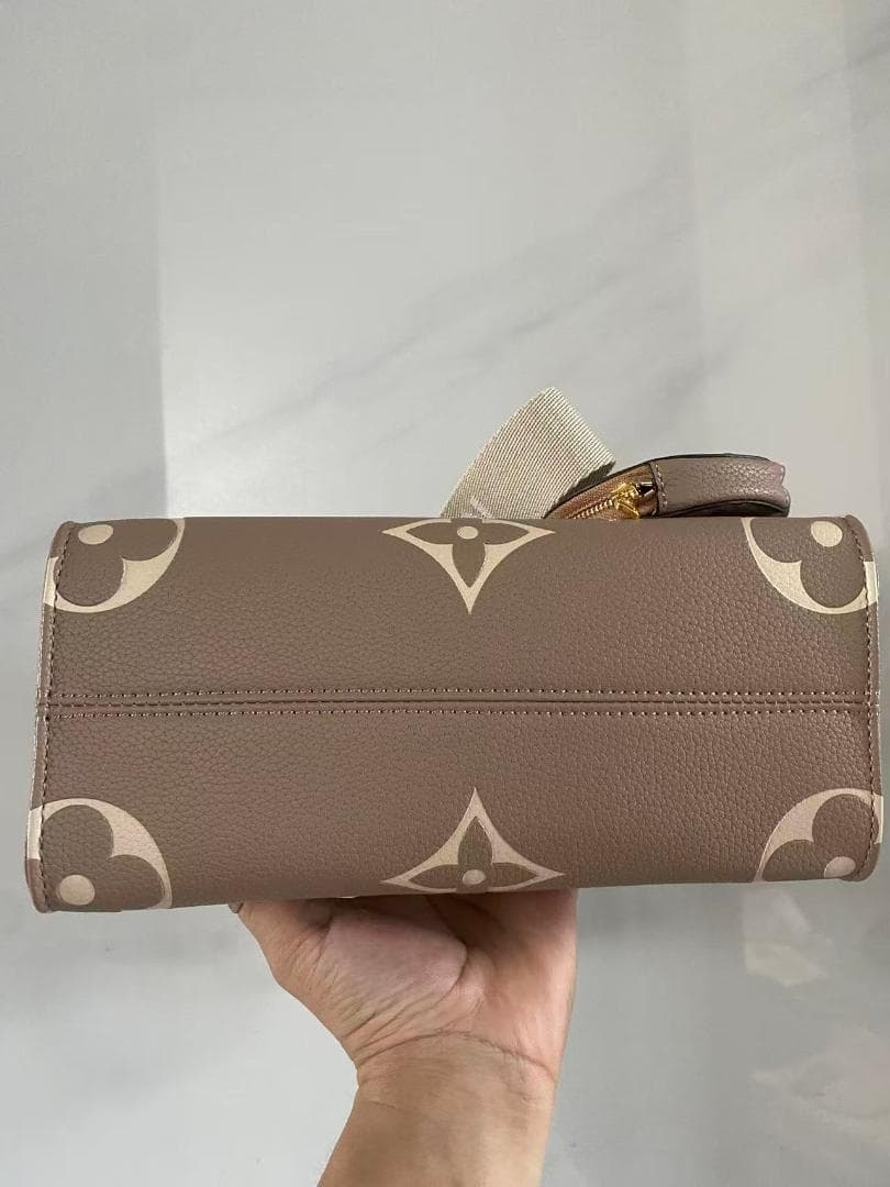 Louis Vuitton ブラウンのハンドバッグ/ショルダーバッグ