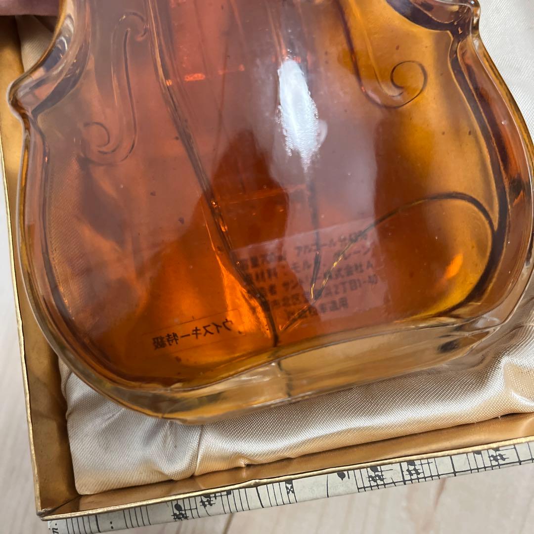 【新品未開封】サントリー　ウイスキーローヤル　バイオリン型ボトル　700ml