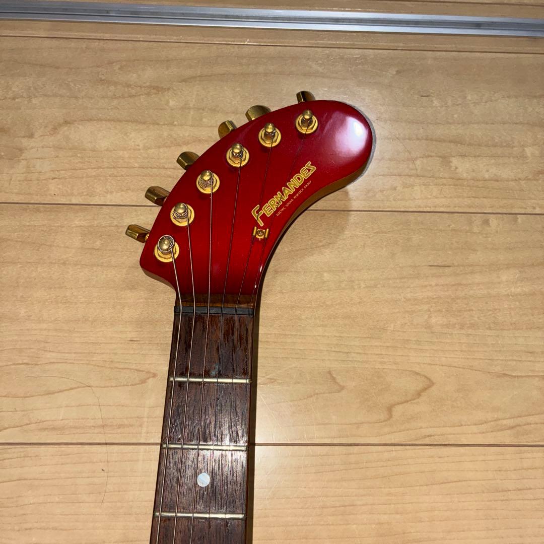 FDRNANDES ZO-3 アンプ内蔵　スピーカー内蔵　エレキギター　レッド