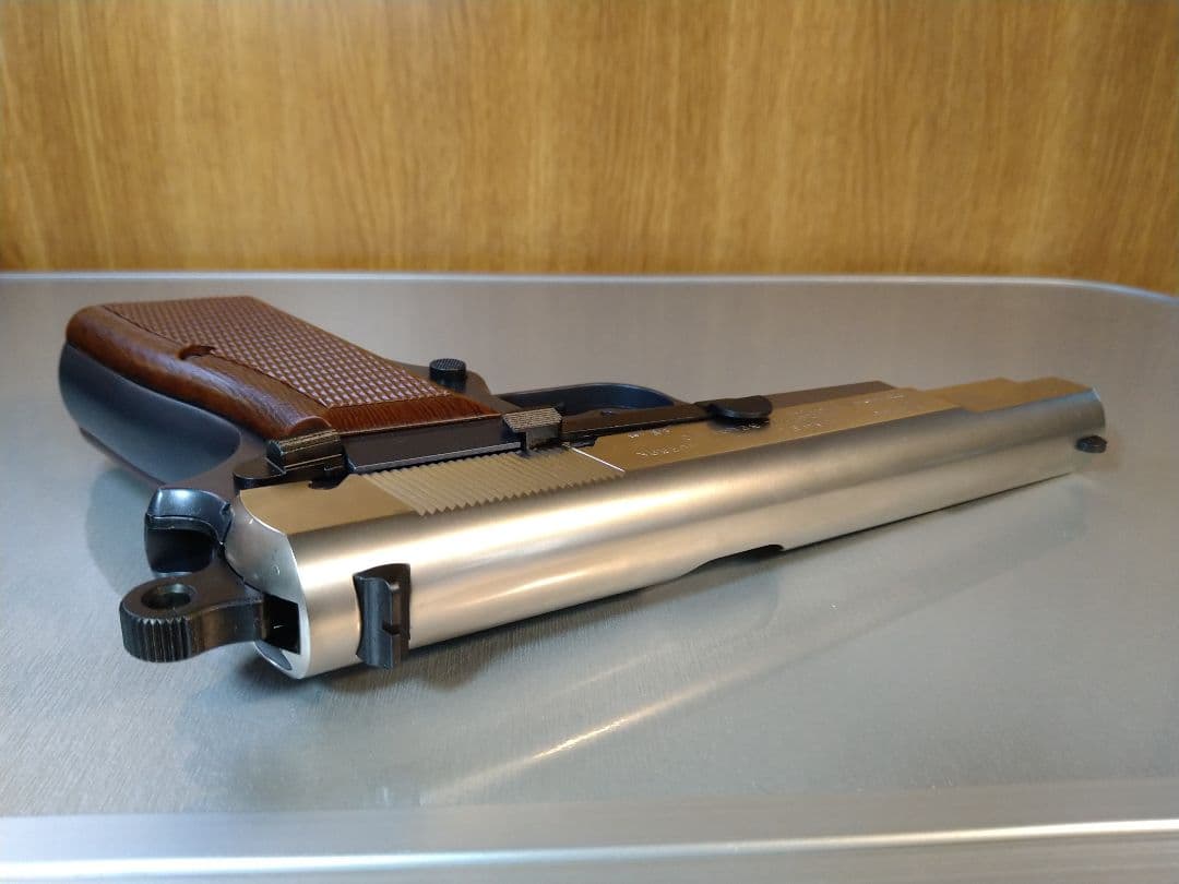 希少な美品！タナカ　ブローニングハイパワー　M1935ハーフシルバー！作動快調