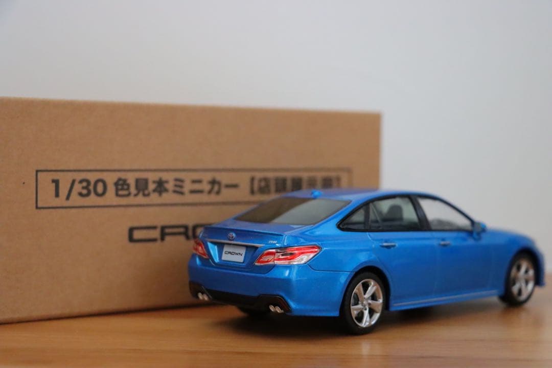 クラウン　220系　カラーサンプルミニカー　非売品　天空　ソラ　色見本
