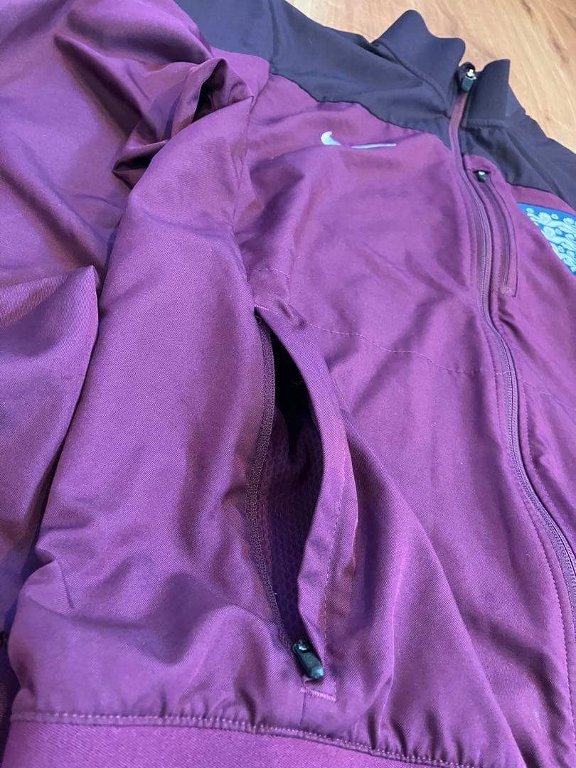 【美品】ナイキ×イングランド代表/トラックジャケット　ドリルトップ M古着