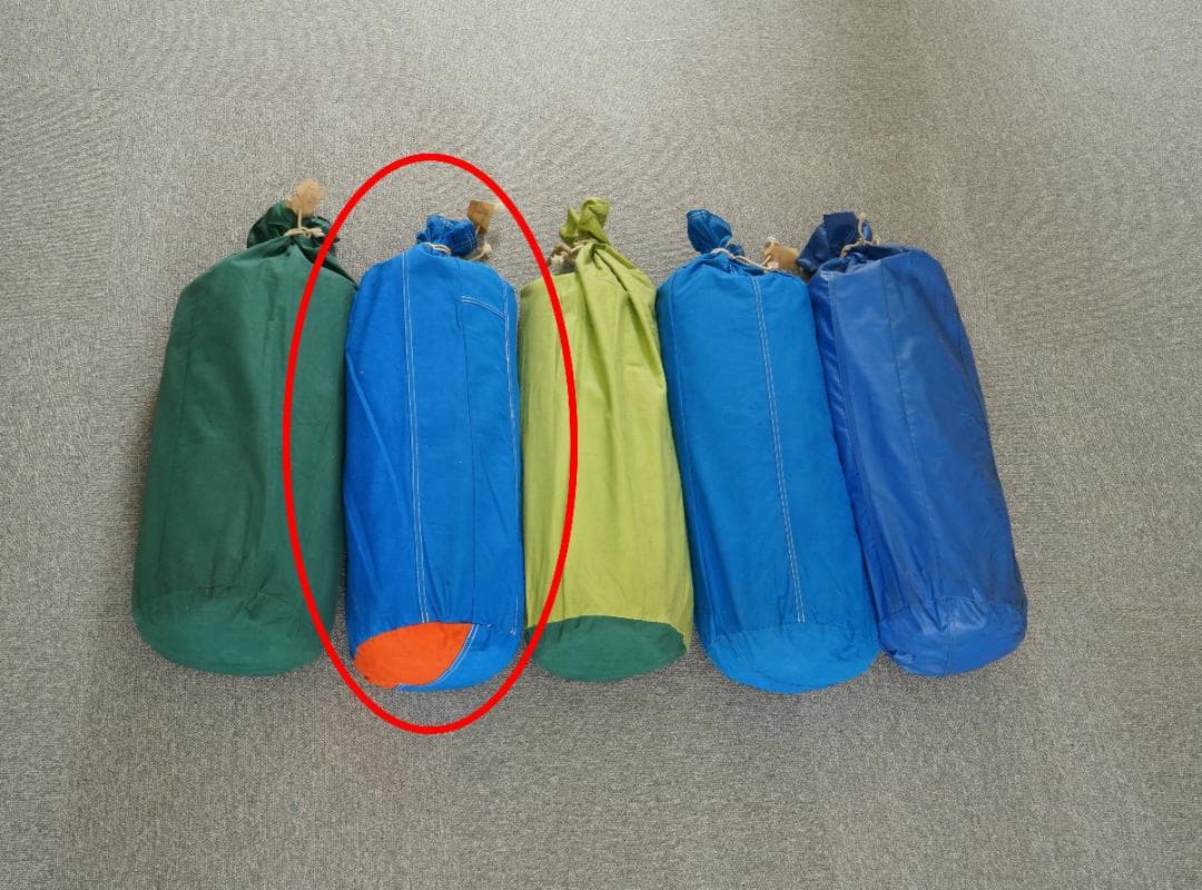 最終値下げ！ベルトーニ ソグノ １～３人用テント【B】袋が青×オレンジ　キャンプ