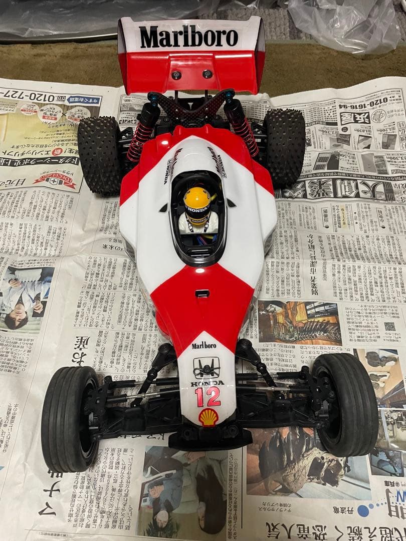 タミヤ　アスチュート2022 TD2 セナ仕様　マルボロカラー　箱有り