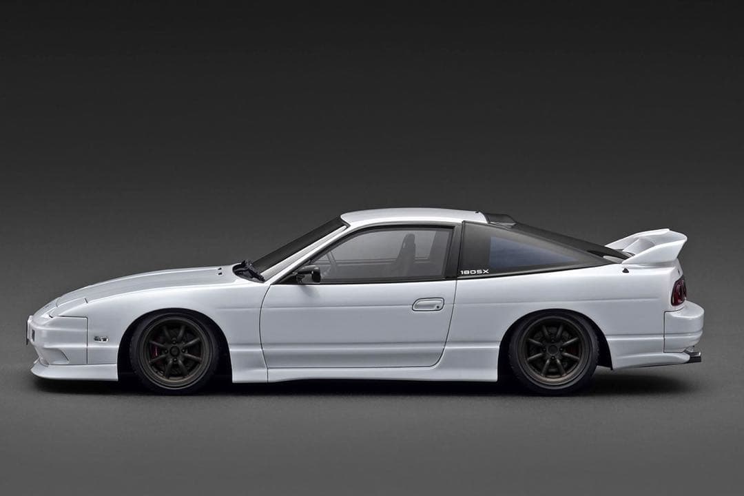 1/18 イグニッションモデル Nissan RPS13 180SX 白